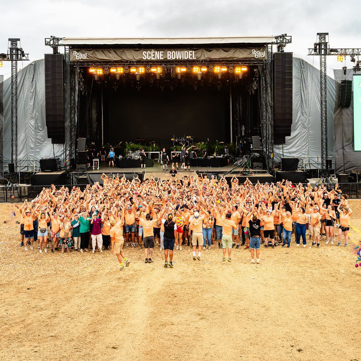 2000 t-shirts Legend Orange Pop en DTF flocage pour les bénévoles du festival Bobital